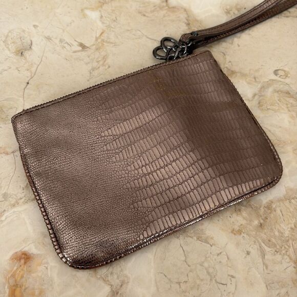 Stella & Dot Metallic Faux Leather Wristlet Wallet - Picture 3 of 10